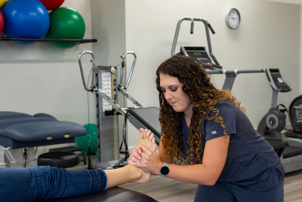 physical therapy at warner orthopedics