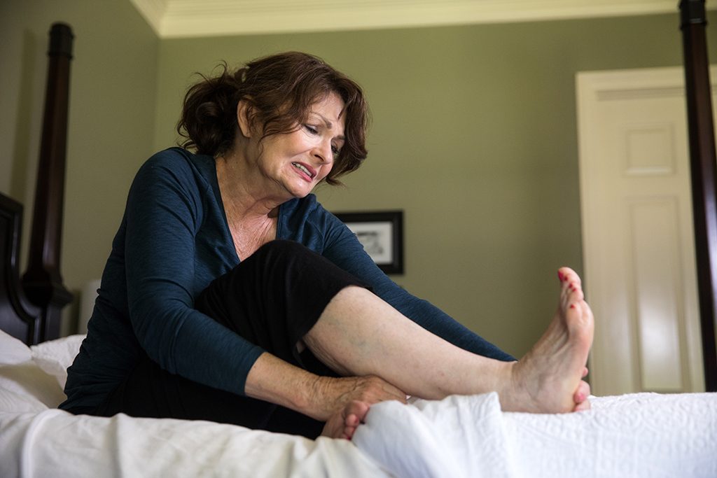 4 Tips For Treating Plantar Fasciitis Foot Pain Naturally